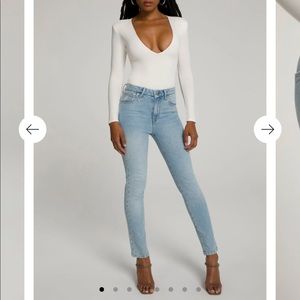 EUC Good American Good Classic Blue 508 Size 2/26